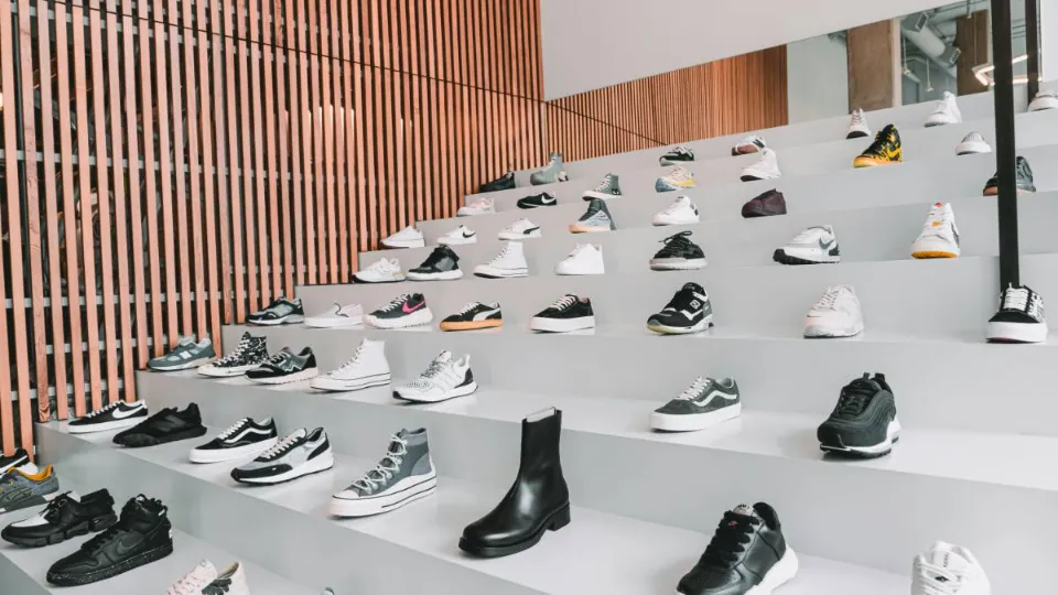 sneakerstyle76.webp